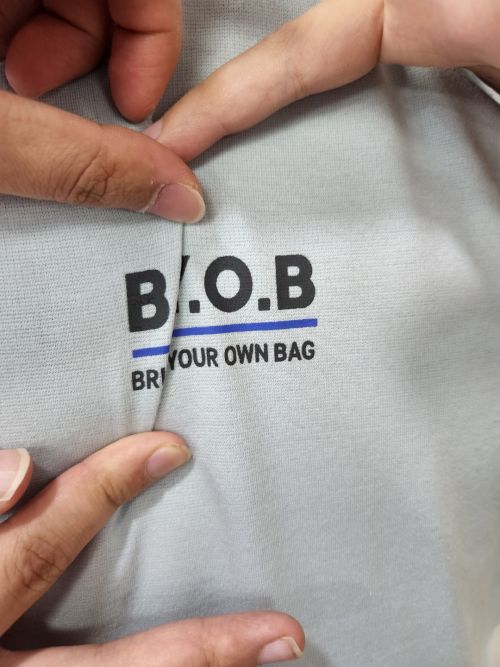 그는 티셔츠 마저 bob이다.jpg